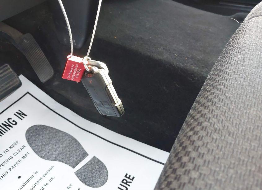 Photo 11 of 2016 Chevrolet Silverado 1500 2LT (VIN 1GCVKREC1GZ210927)