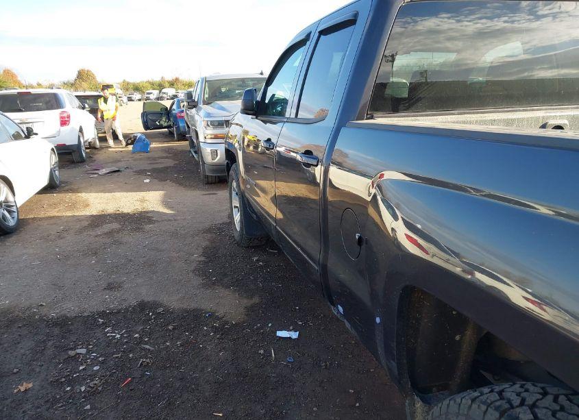 Photo 14 of 2016 Chevrolet Silverado 1500 2LT (VIN 1GCVKREC1GZ210927)