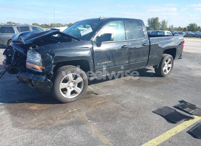 Photo 2 of 2016 Chevrolet Silverado 1500 2LT (VIN 1GCVKREC1GZ245984)