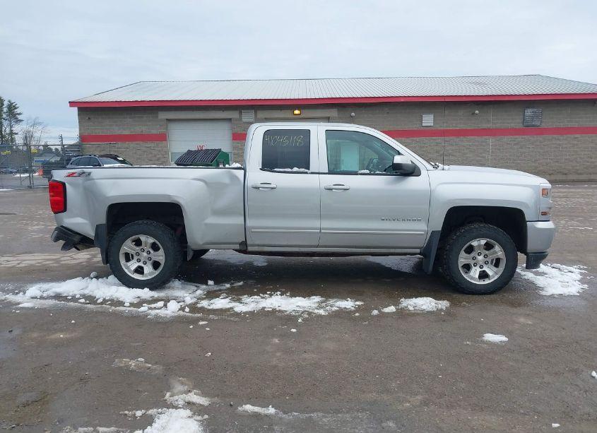 Photo 14 of 2016 Chevrolet Silverado 1500 2LT (VIN 1GCVKREC1GZ321414)