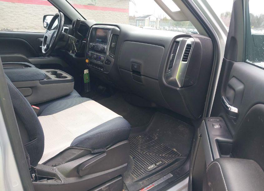 Photo 5 of 2016 Chevrolet Silverado 1500 2LT (VIN 1GCVKREC1GZ321414)