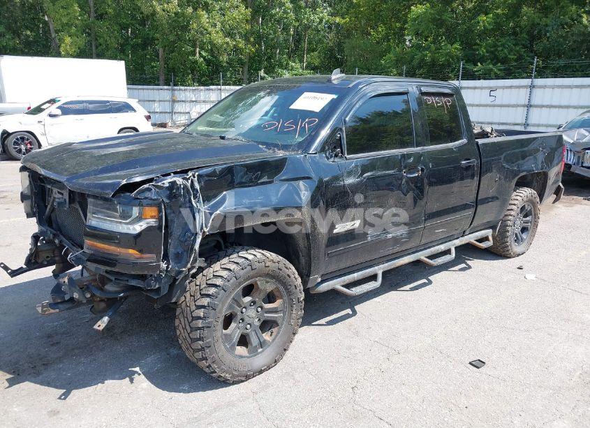 Photo 2 of 2016 Chevrolet Silverado 1500 2LT (VIN 1GCVKREC1GZ333224)