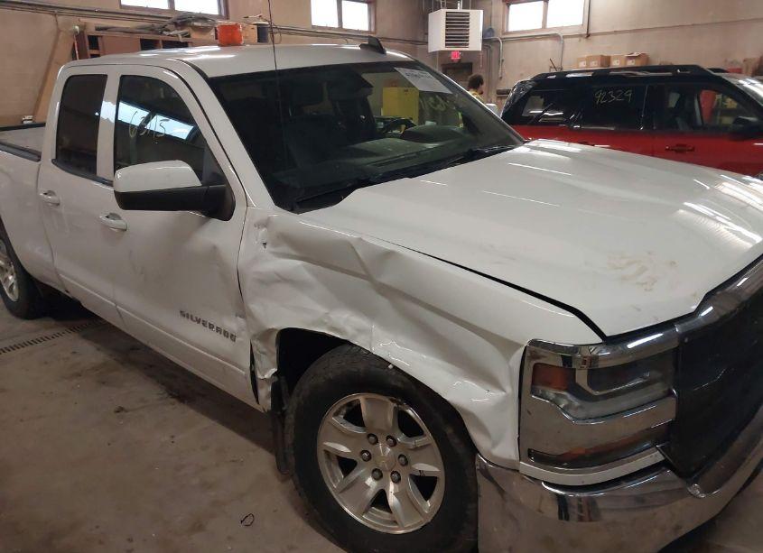 Photo 6 of 2016 Chevrolet Silverado 1500 1LT (VIN 1GCVKREC1GZ346121)