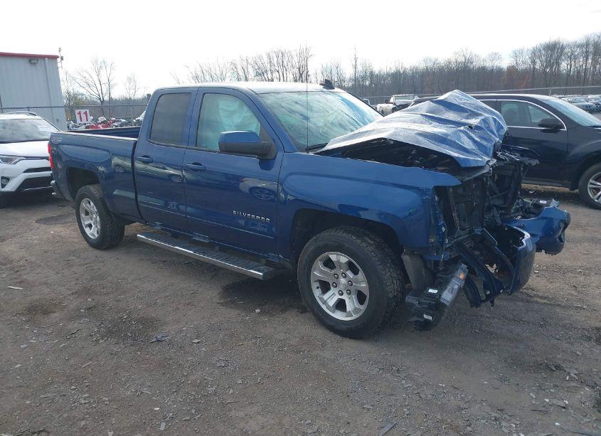 2017 Chevrolet Silverado 1500 2LT (VIN 1GCVKREC1HZ199929) main photo