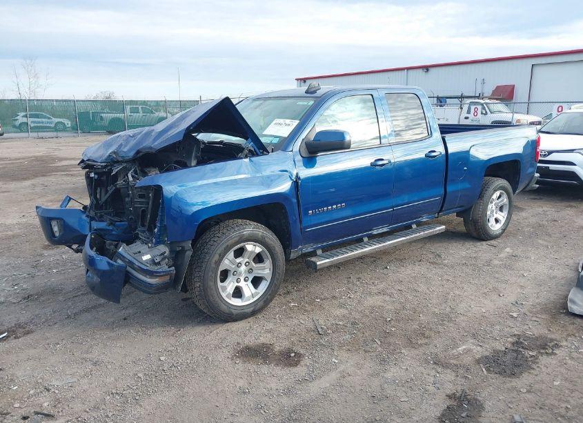 Photo 2 of 2017 Chevrolet Silverado 1500 2LT (VIN 1GCVKREC1HZ199929)