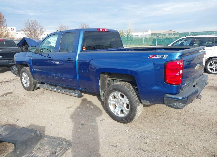 Photo 3 of 2017 Chevrolet Silverado 1500 2LT (VIN 1GCVKREC1HZ199929)