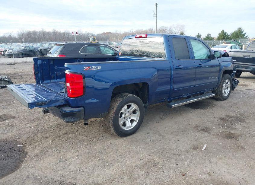 Photo 4 of 2017 Chevrolet Silverado 1500 2LT (VIN 1GCVKREC1HZ199929)