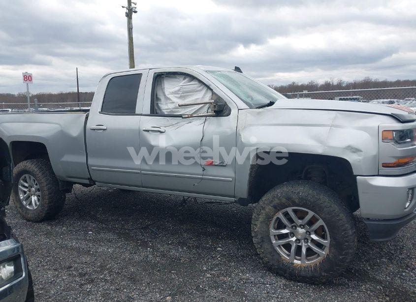 Photo 14 of 2017 Chevrolet Silverado 1500 1LT/2LT (VIN 1GCVKREC1HZ237305)
