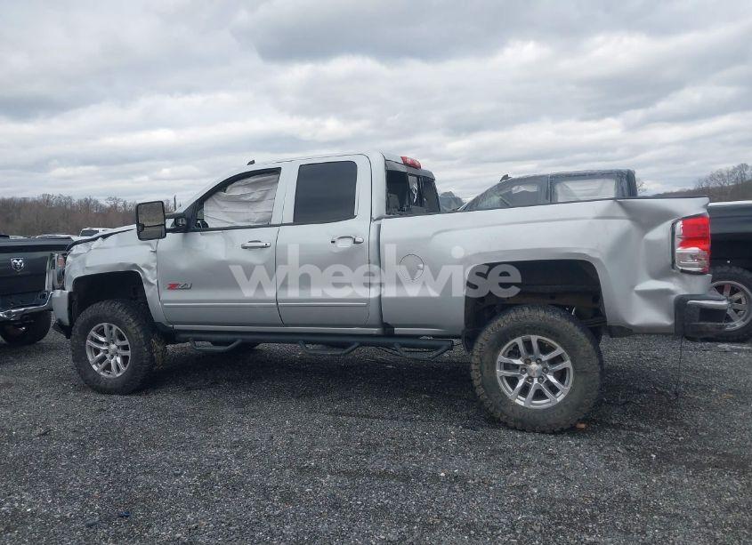 Photo 15 of 2017 Chevrolet Silverado 1500 1LT/2LT (VIN 1GCVKREC1HZ237305)