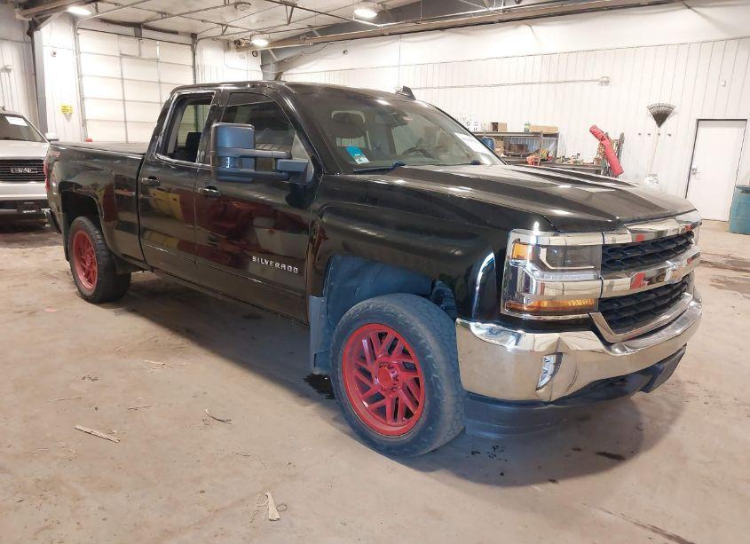 2017 Chevrolet Silverado 1500 1LT (VIN 1GCVKREC1HZ321981) main photo