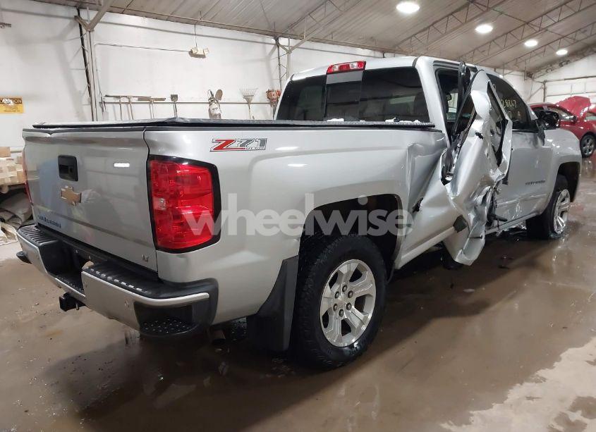 Photo 4 of 2017 Chevrolet Silverado 1500 2LT (VIN 1GCVKREC1HZ336822)