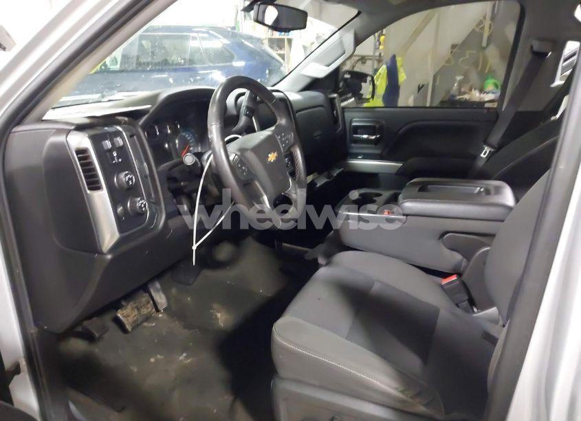 Photo 5 of 2017 Chevrolet Silverado 1500 2LT (VIN 1GCVKREC1HZ336822)