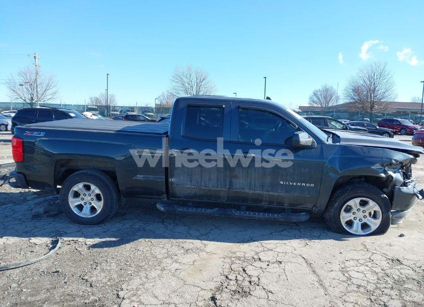 Photo 13 of 2017 Chevrolet Silverado 1500 2LT (VIN 1GCVKREC1HZ342782)