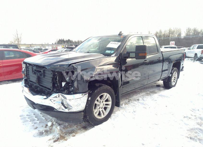 Photo 2 of 2017 Chevrolet Silverado 1500 1LT (VIN 1GCVKREC1HZ343530)