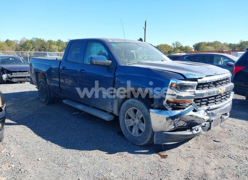 2017 Chevrolet Silverado 1500 1LT (VIN 1GCVKREC1HZ372414) main photo