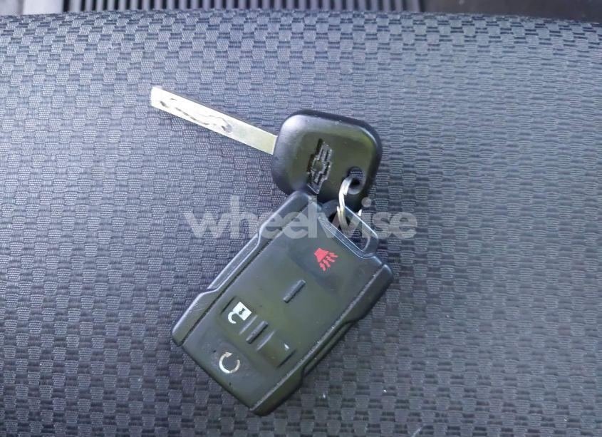 Photo 11 of 2017 Chevrolet Silverado 1500 2LT (VIN 1GCVKREC1HZ388368)