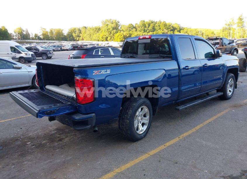 Photo 4 of 2017 Chevrolet Silverado 1500 2LT (VIN 1GCVKREC1HZ388368)