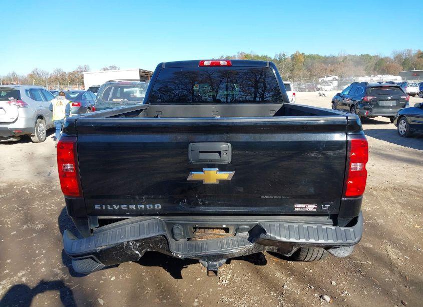 Photo 16 of 2018 Chevrolet Silverado 1500 2LT (VIN 1GCVKREC1JZ106252)