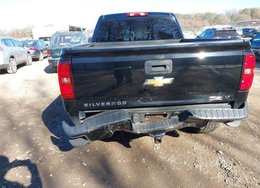 Photo 6 of 2018 Chevrolet Silverado 1500 2LT (VIN 1GCVKREC1JZ106252)