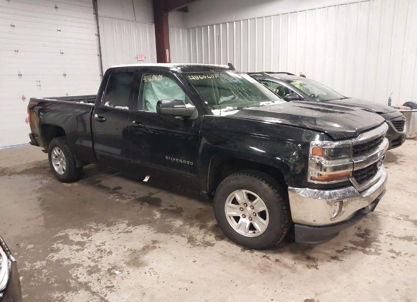 2018 Chevrolet Silverado 1500 1LT (VIN 1GCVKREC1JZ106297) main photo