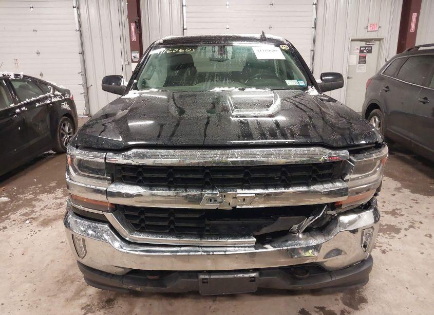 Photo 12 of 2018 Chevrolet Silverado 1500 1LT (VIN 1GCVKREC1JZ106297)