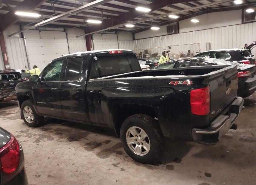 Photo 14 of 2018 Chevrolet Silverado 1500 1LT (VIN 1GCVKREC1JZ106297)