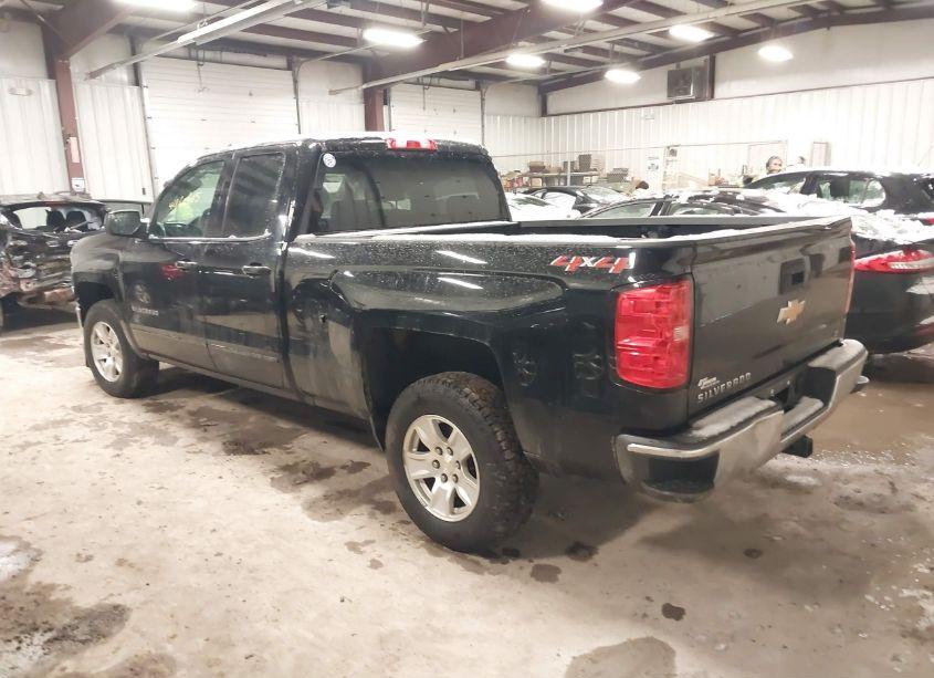 Photo 3 of 2018 Chevrolet Silverado 1500 1LT (VIN 1GCVKREC1JZ106297)