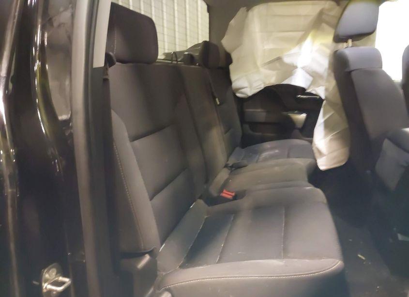 Photo 8 of 2018 Chevrolet Silverado 1500 1LT (VIN 1GCVKREC1JZ106297)