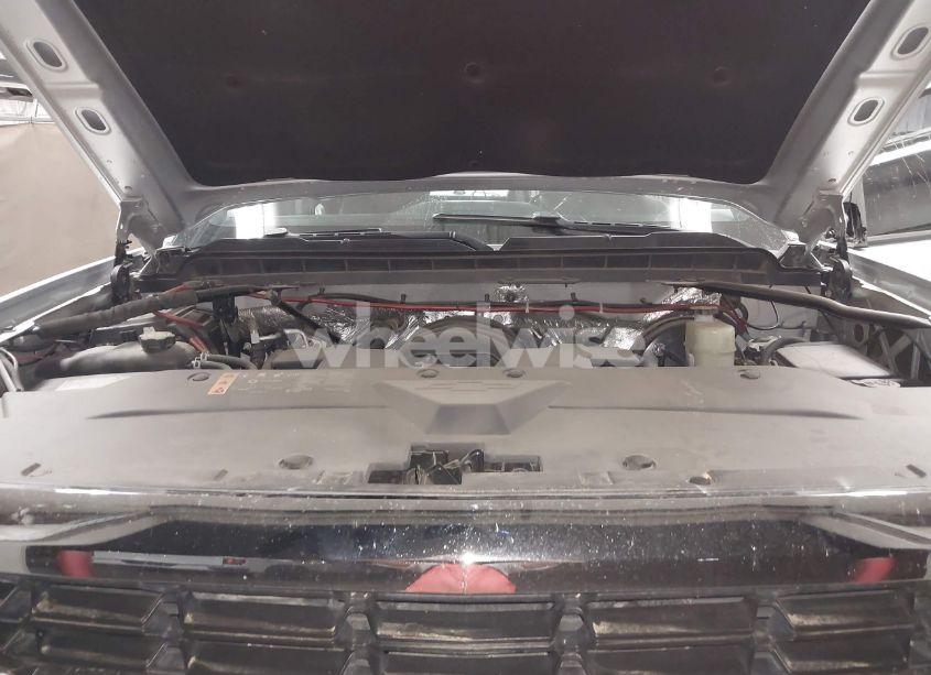 Photo 10 of 2018 Chevrolet Silverado 1500 1LT (VIN 1GCVKREC1JZ151188)