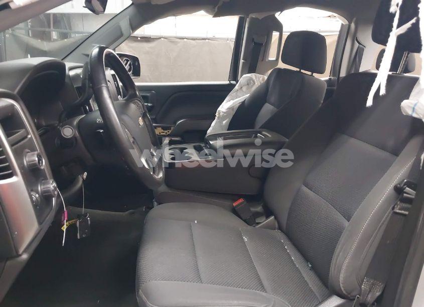 Photo 5 of 2018 Chevrolet Silverado 1500 1LT (VIN 1GCVKREC1JZ151188)