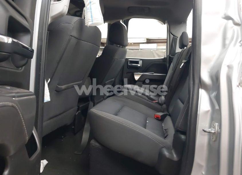 Photo 8 of 2018 Chevrolet Silverado 1500 1LT (VIN 1GCVKREC1JZ151188)