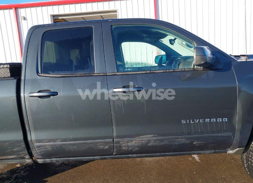 Photo 14 of 2018 Chevrolet Silverado 1500 1LT (VIN 1GCVKREC1JZ152616)