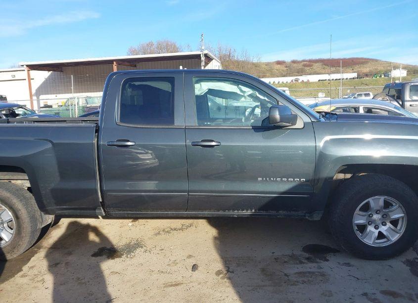 Photo 13 of 2018 Chevrolet Silverado 1500 1LT (VIN 1GCVKREC1JZ161705)