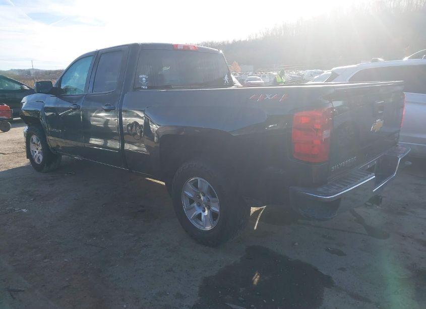 Photo 3 of 2018 Chevrolet Silverado 1500 1LT (VIN 1GCVKREC1JZ161705)