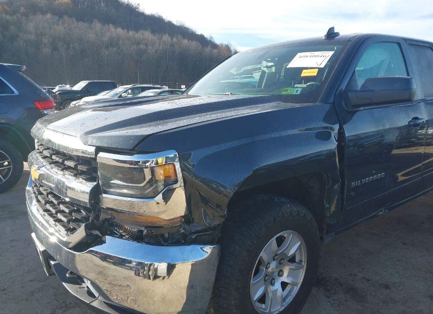 Photo 6 of 2018 Chevrolet Silverado 1500 1LT (VIN 1GCVKREC1JZ161705)