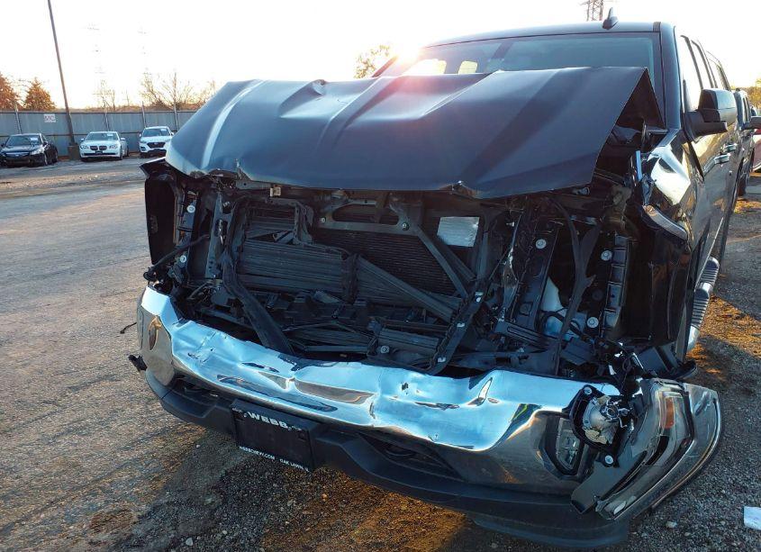 Photo 6 of 2018 Chevrolet Silverado 1500 1LT (VIN 1GCVKREC1JZ187978)