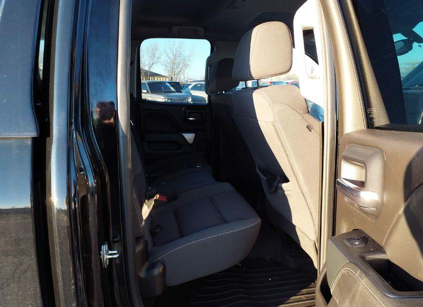 Photo 8 of 2018 Chevrolet Silverado 1500 1LT (VIN 1GCVKREC1JZ187978)