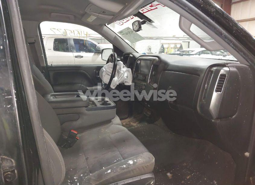 Photo 5 of 2018 Chevrolet Silverado 1500 1LT (VIN 1GCVKREC1JZ311828)