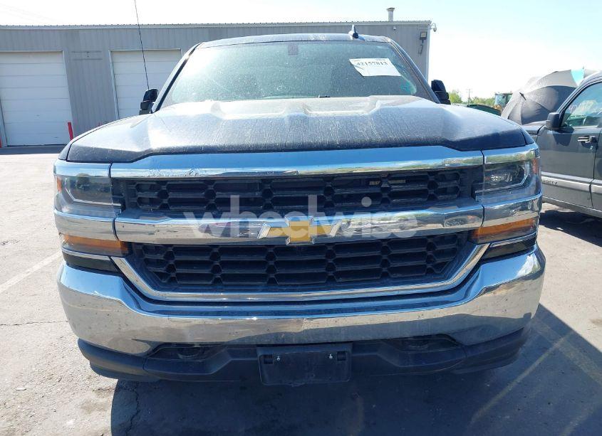 Photo 12 of 2018 Chevrolet Silverado 1500 1LT/2LT (VIN 1GCVKREC1JZ319640)