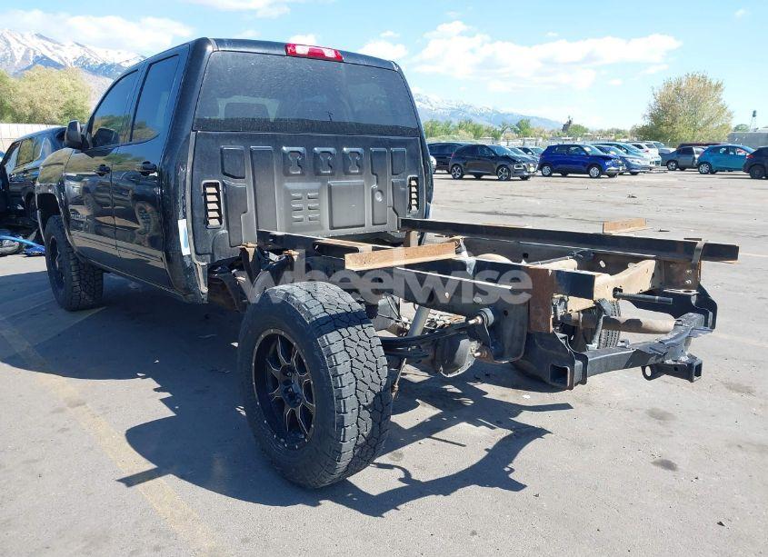 Photo 3 of 2018 Chevrolet Silverado 1500 1LT/2LT (VIN 1GCVKREC1JZ319640)