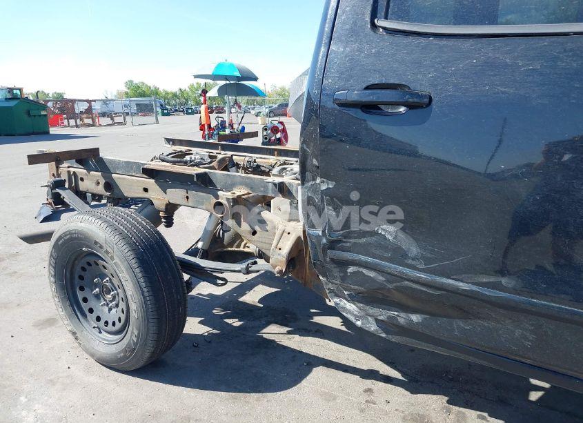 Photo 6 of 2018 Chevrolet Silverado 1500 1LT/2LT (VIN 1GCVKREC1JZ319640)