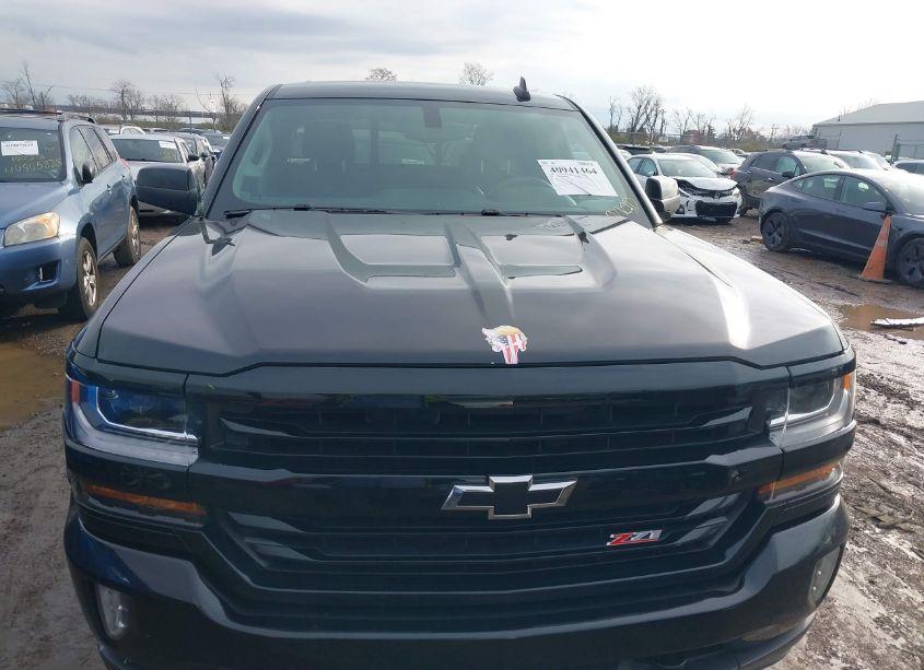 Photo 12 of 2018 Chevrolet Silverado 1500 2LT (VIN 1GCVKREC1JZ325695)