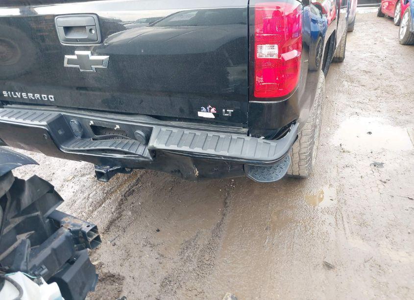 Photo 6 of 2018 Chevrolet Silverado 1500 2LT (VIN 1GCVKREC1JZ325695)