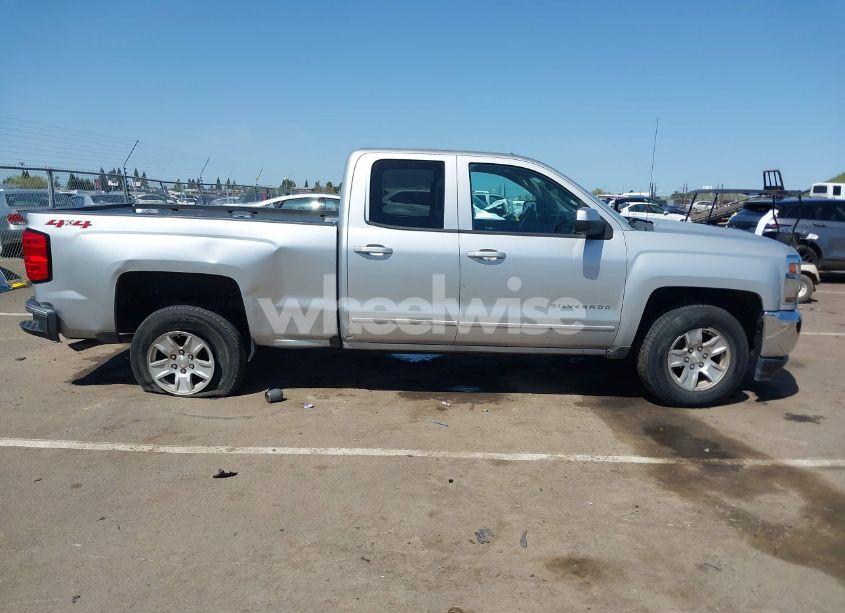 Photo 13 of 2018 Chevrolet Silverado 1500 1LT (VIN 1GCVKREC1JZ362116)