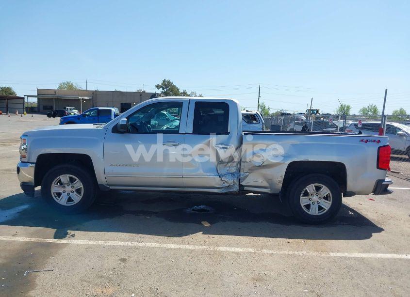 Photo 14 of 2018 Chevrolet Silverado 1500 1LT (VIN 1GCVKREC1JZ362116)