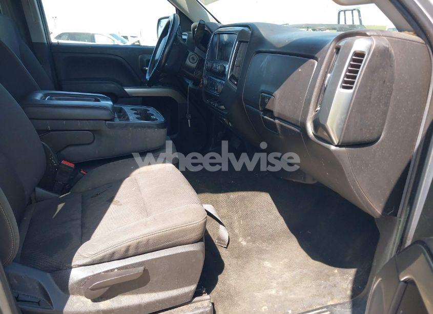 Photo 5 of 2018 Chevrolet Silverado 1500 1LT (VIN 1GCVKREC1JZ362116)