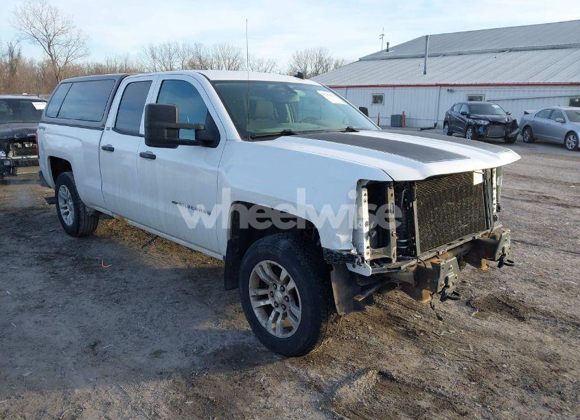 2014 Chevrolet Silverado 1500 1LT (VIN 1GCVKREC2EZ361322) main photo