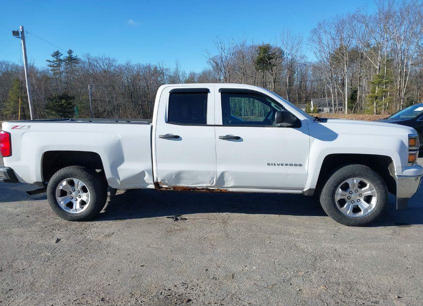 Photo 13 of 2014 Chevrolet Silverado 1500 2LT (VIN 1GCVKREC2EZ374474)