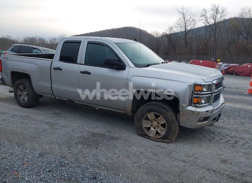 2014 Chevrolet Silverado 1500 2LT (VIN 1GCVKREC2EZ405514) main photo