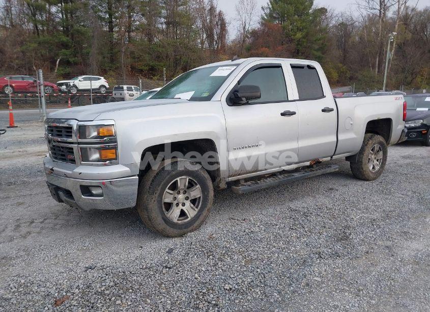 Photo 2 of 2014 Chevrolet Silverado 1500 2LT (VIN 1GCVKREC2EZ405514)